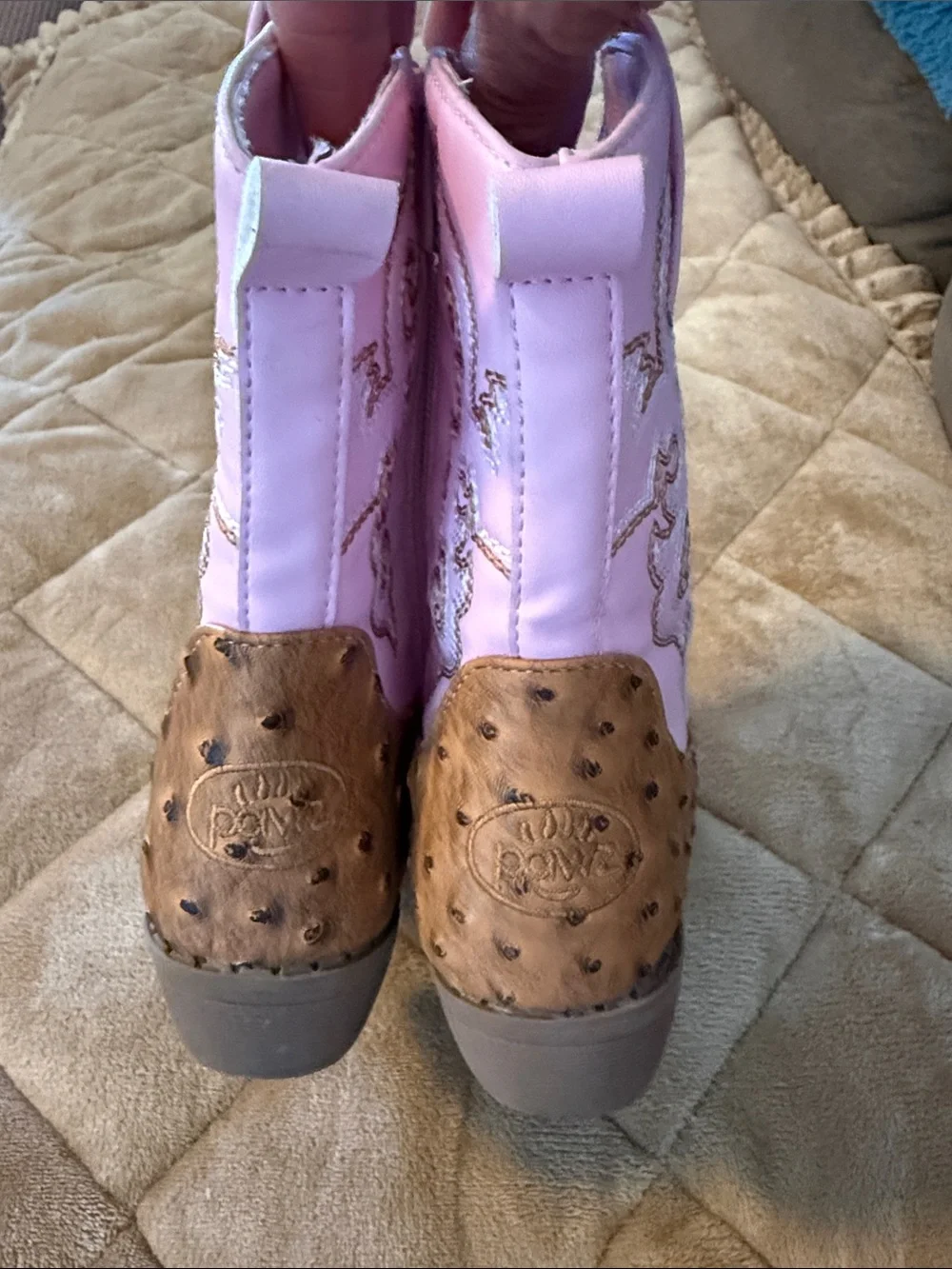 PAWZ stylish girls